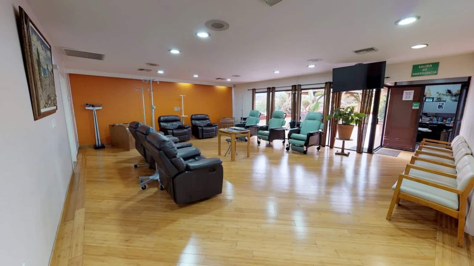 Clinical lounge at BioCare Hospital in Tijuana